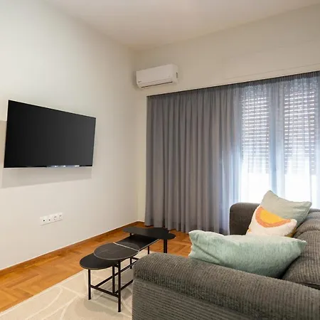 Apartament Liv - Peaceful Pagrati Getaway Ateny Zewnętrze zdjęcie